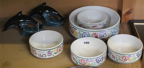 Poole bowl, 4 bowls and 2 dolphins